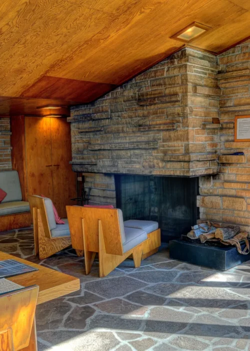 How Staying in a Frank Lloyd Wright House Taught Me the Art of Doing Nothing